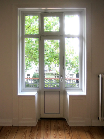 Vorderes kleines Zimmer, Blick auf Balkon
